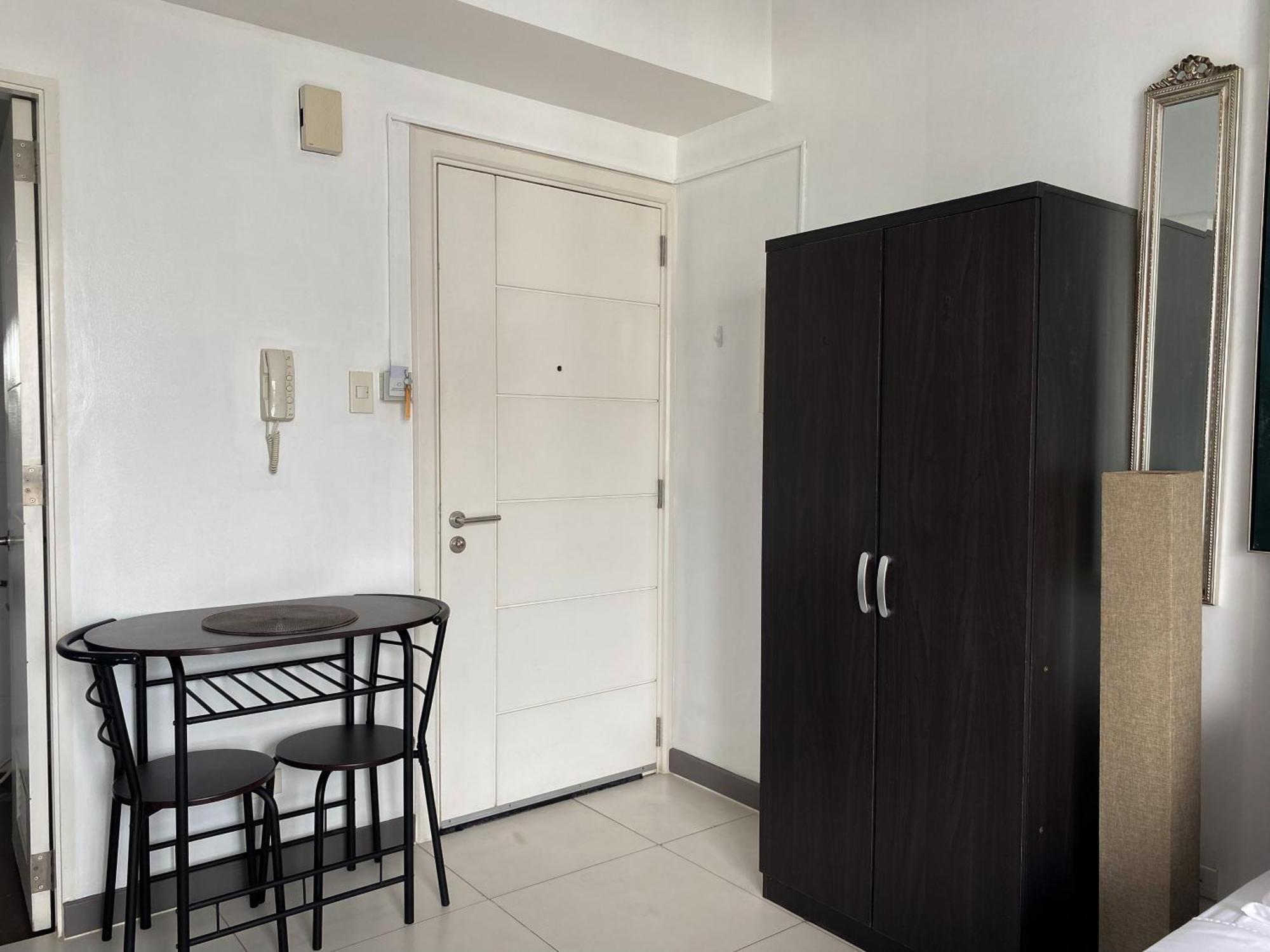 Apartment Kl Tower Makati By Ph Staycation *