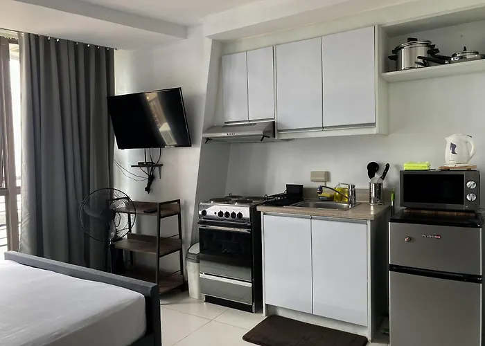 Kl Tower Makati Apartments By Ph Staycation