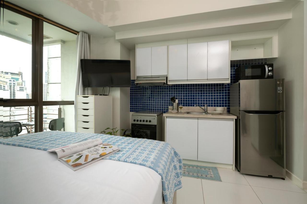 Kl Tower Makati By Ph Staycation Apartment
