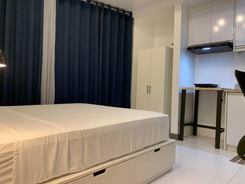 Kl Tower Makati By Ph Staycation Apartment Manila