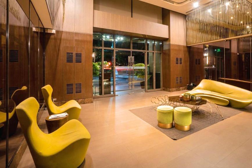 Kl Tower Makati By Ph Staycation Apartment