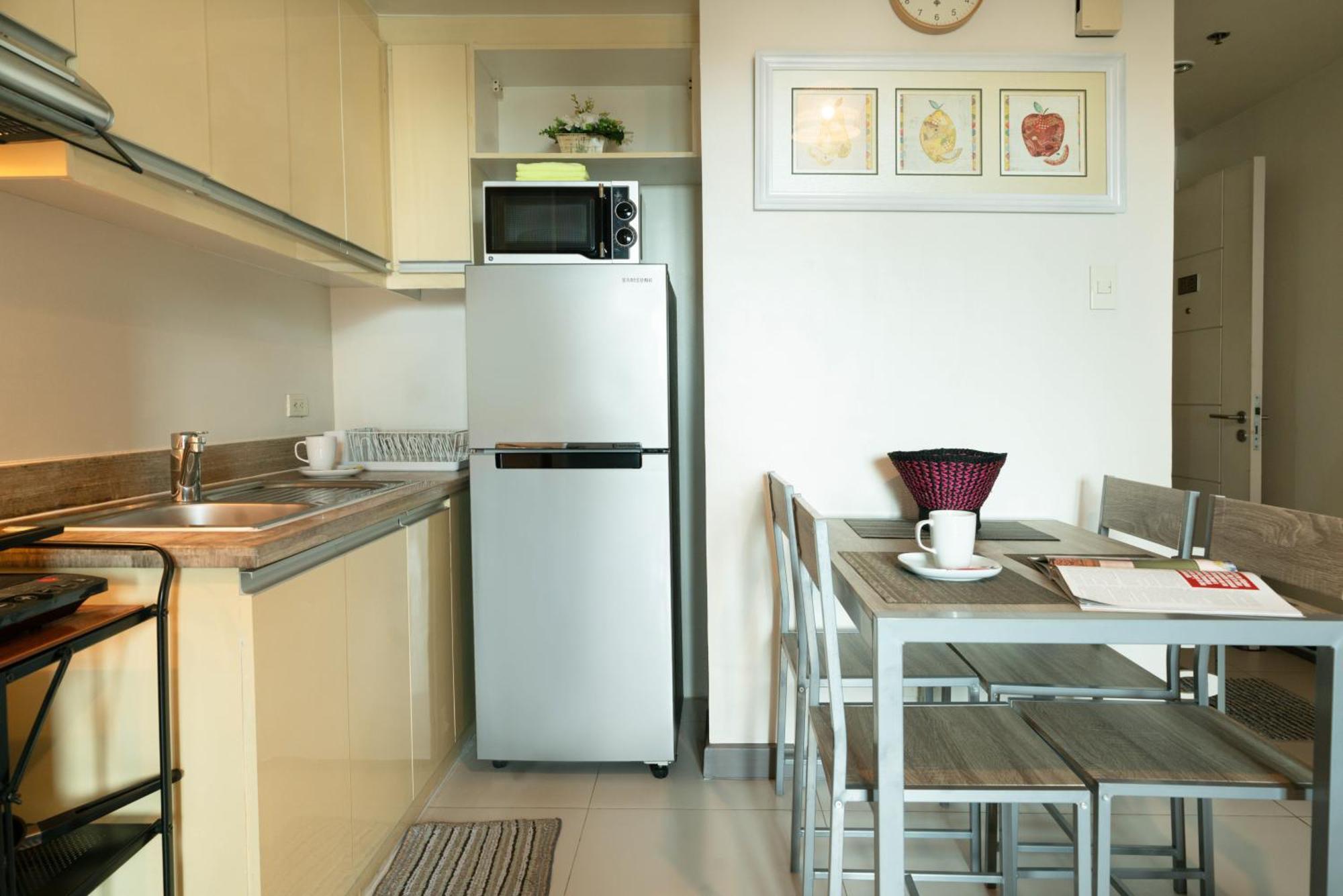 Kl Tower Makati By Ph Staycation Apartment *